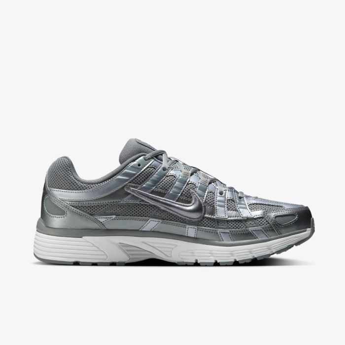 Кросівки Nike P-6000