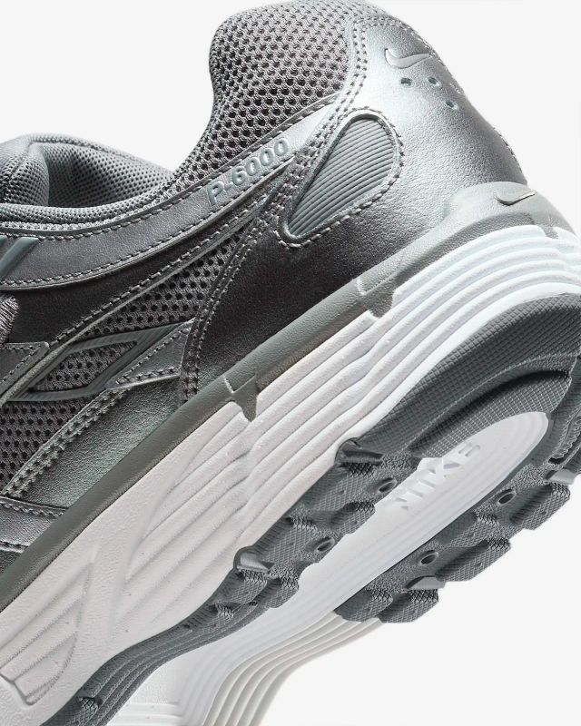 Кросівки Nike P-6000
