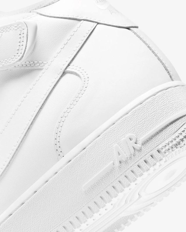 Кросівки Nike AIR FORCE 1 MID 07