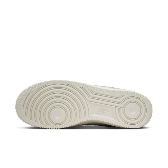 Кросівки Nike WMNS AIR FORCE 1 LO PRM