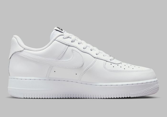 Кросівки Nike AIR FORCE 1 07 FLYEASE