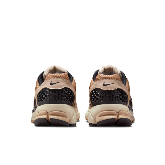Кросівки Nike W NIKE ZOOM VOMERO 5