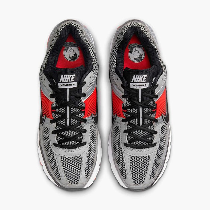 Кросівки Nike ZOOM VOMERO 5