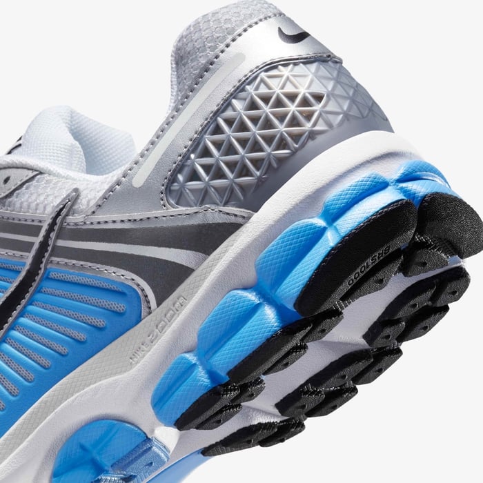 Кросівки Nike ZOOM VOMERO 5