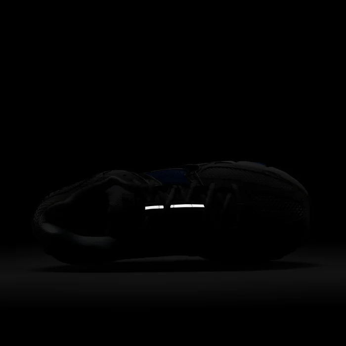 Кросівки Nike ZOOM VOMERO 5