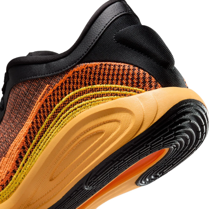 Кросівки Nike G.T. HUSTLE ACADEMY