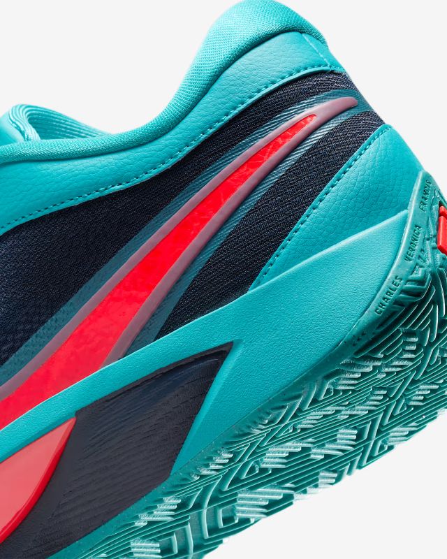 Кросівки Nike GIANNIS FREAK 6