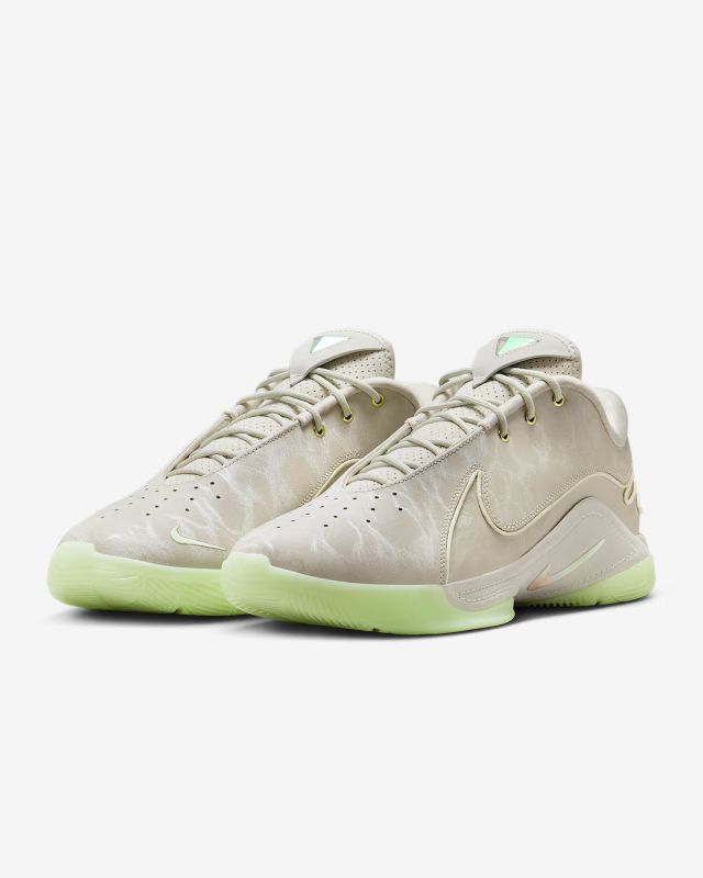 Кросівки Nike LEBRON XXII