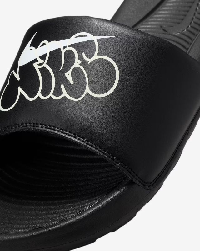 Шльопанці Nike NK VICTORI ONE SLIDE PRINT