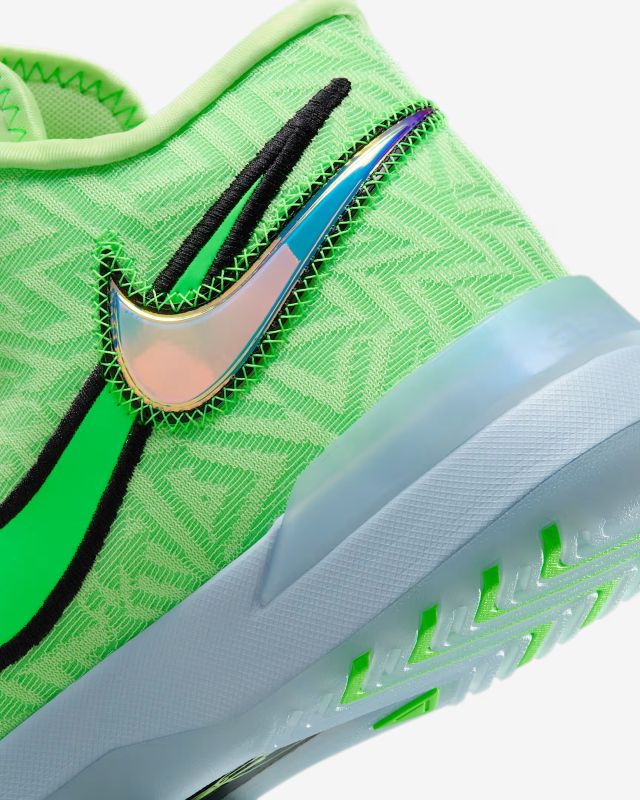 Кросівки Nike LBJ NXXT GENISUS