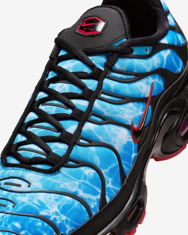 Кросівки Nike AIR MAX PLUS