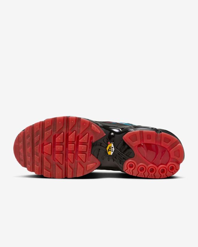 Кросівки Nike AIR MAX PLUS