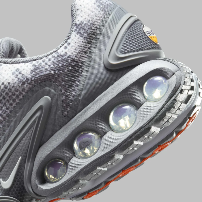 Кросівки Nike AIR MAX DN