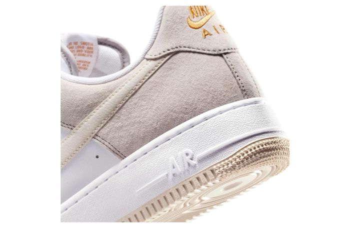 Кросівки Nike AIR FORCE 1 07