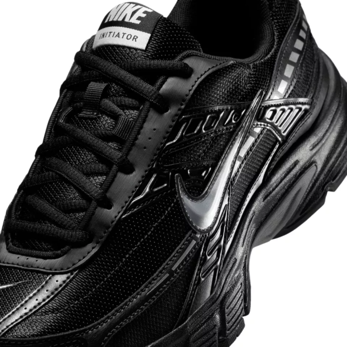 Кросівки Nike INITIATOR