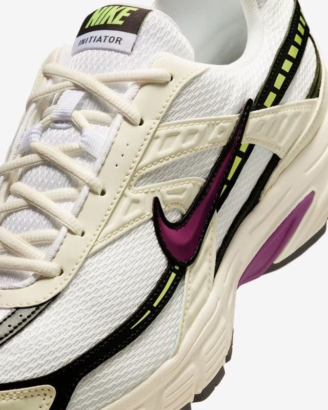 Кросівки Nike INITIATOR