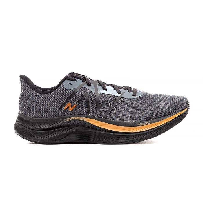 Кросівки New Balance FuelCell Propel v4